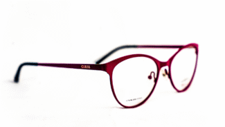 Vue de profil lunette papillon Guess – Luxe Optique