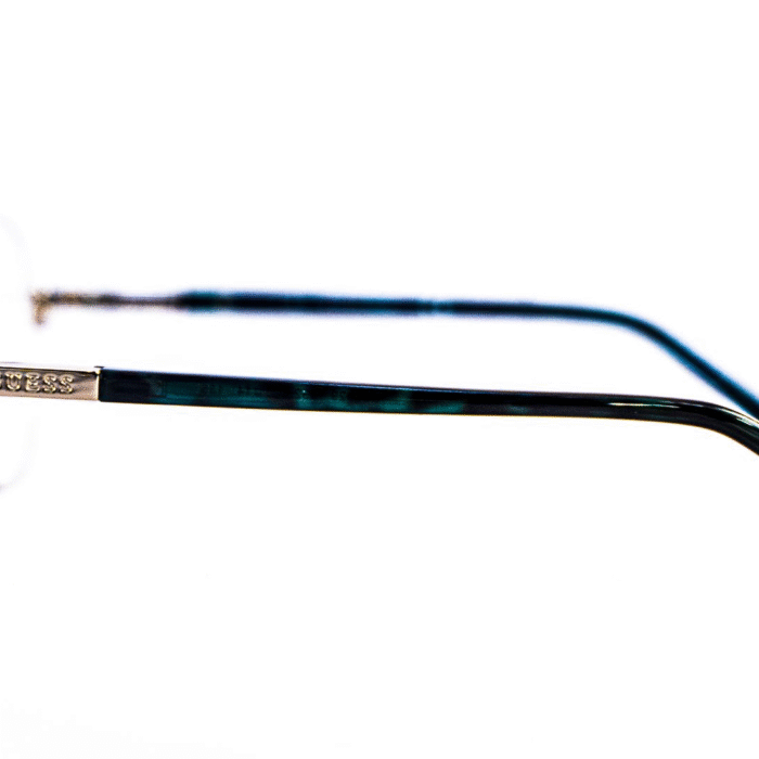 Élégance masculine Guess – Luxe Optique Dakar Élégance masculine Guess – Luxe Optique Dakar