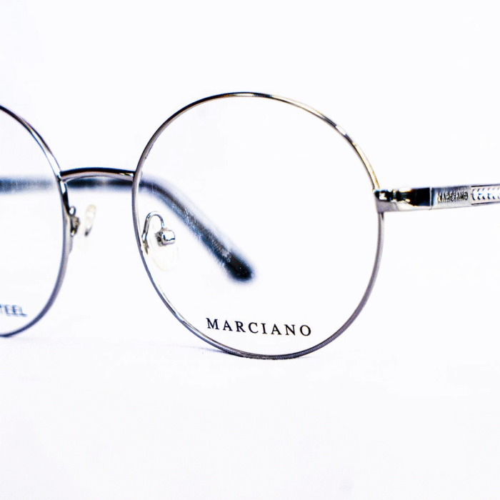 Vue profile Marciano homme – Mermoz Dakar Vue profile Marciano homme – Mermoz Dakar