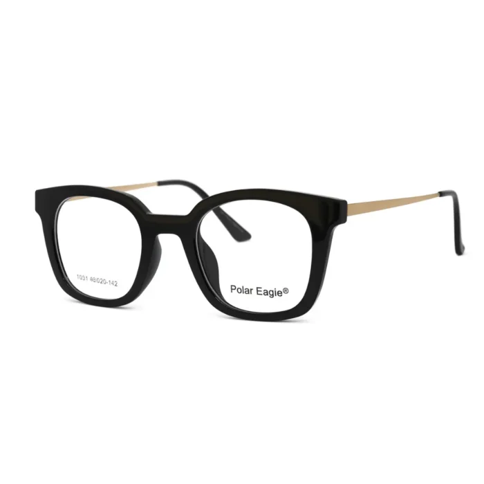 Lunette Polar Eagle exposée chez Luxe Optique Dakar.webp Lunette Polar Eagle exposée chez Luxe Optique Dakar.webp