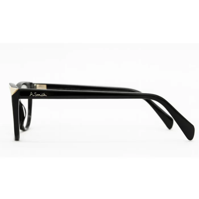 Détails du design monture chic et tendance disponible chez luxe optique.webp Détails du design monture chic et tendance disponible chez luxe optique.webp