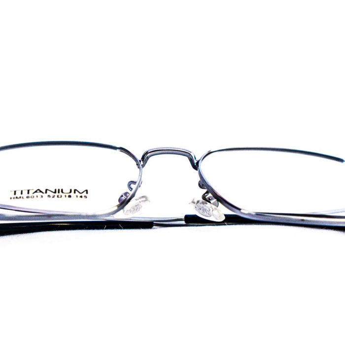 Monture carrée élégante Titanium – Dakar VDN Monture carrée élégante Titanium – Dakar VDN