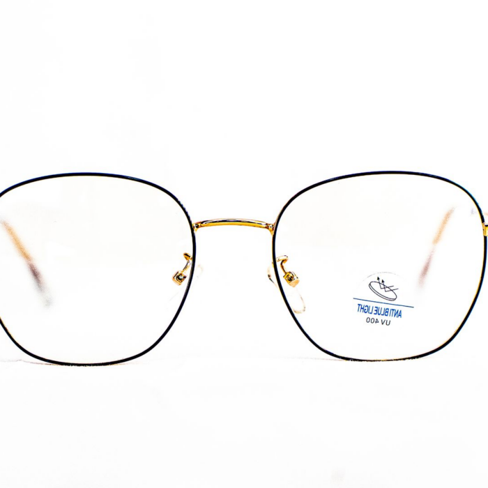 Vue de face lunette carrée Titanium – Luxe Optique Vue de face lunette carrée Titanium – Luxe Optique