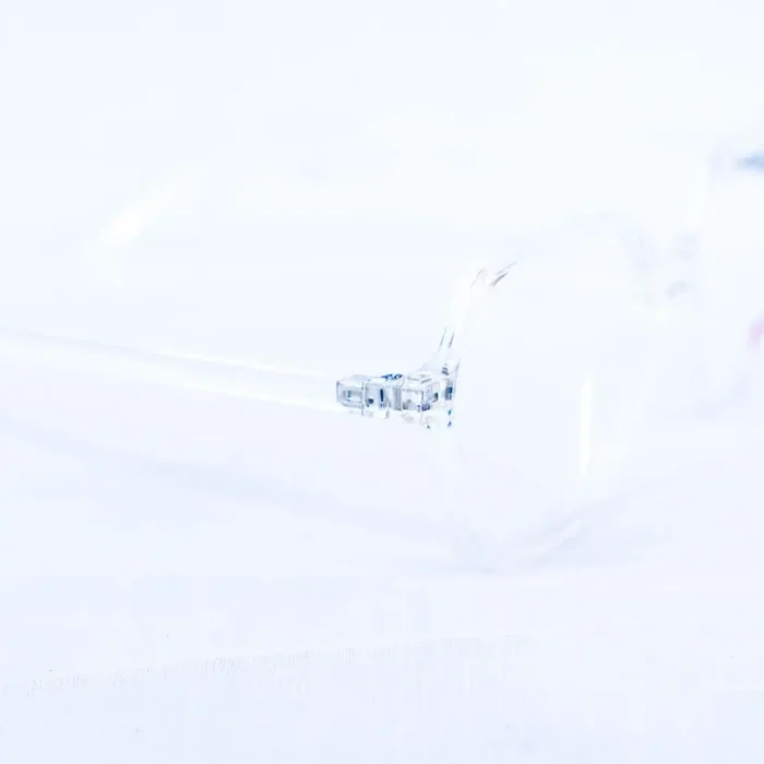 Monture Vivera unisexe élégante et épurée – Opticien Dakar VDN Monture Vivera unisexe élégante et épurée – Opticien Dakar VDN