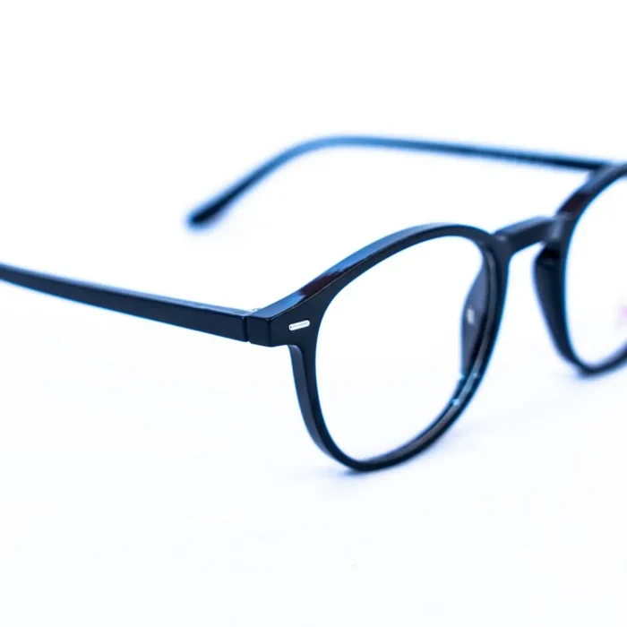 Lunette Vivera acétate homme – Showroom Luxe Optique Mermoz.webp Lunette Vivera acétate homme – Showroom Luxe Optique Mermoz.webp