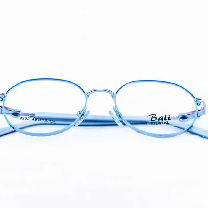 Lunette de vue garçon Bali – monture forme ovale couleur bleue.webp Lunette de vue garçon Bali – monture forme ovale couleur bleue.webp