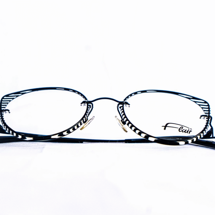 Lunette Flair femme élégante – Opticien Dakar Lunette Flair femme élégante – Opticien Dakar
