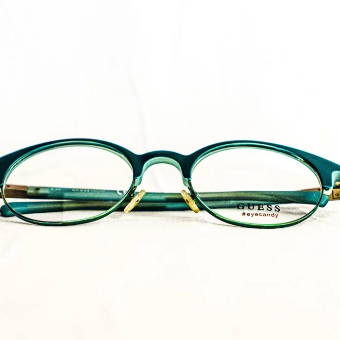 Vue rapprochée monture homme guess - opticien dakar Vue rapprochée monture homme guess - opticien dakar