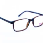 Détail de la monture Vivera en plastique acétate – showroom Luxe Optique.webp