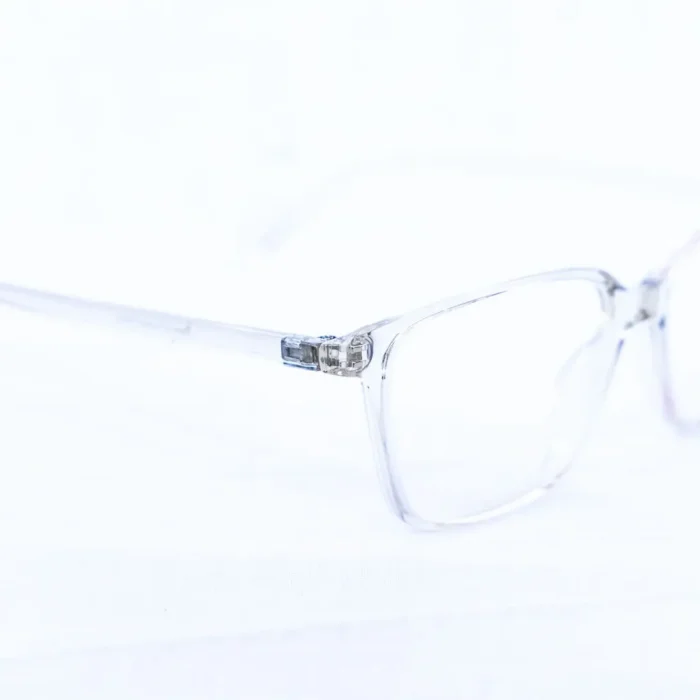 monture Vivera beige – showroom Luxe Optique.webp