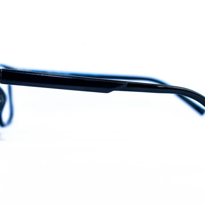 Vue latérale des lunettes Vivera homme – showroom Luxe Optique.webp