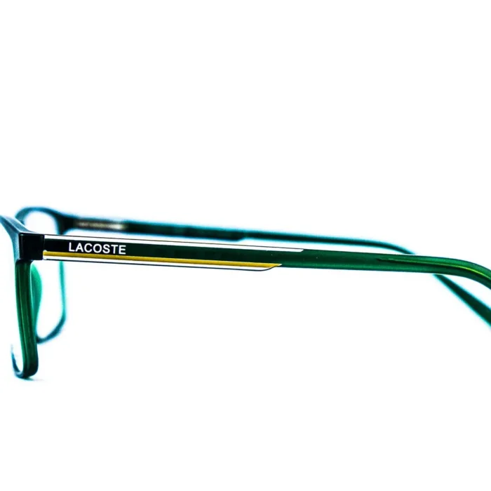 Détail branches – finition élégante chez luxe optique Détail branches – finition élégante chez luxe optique