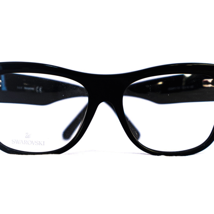 Lunette Swarovski femme forme carrée – Tendance chic Lunette Swarovski femme forme carrée – Tendance chic