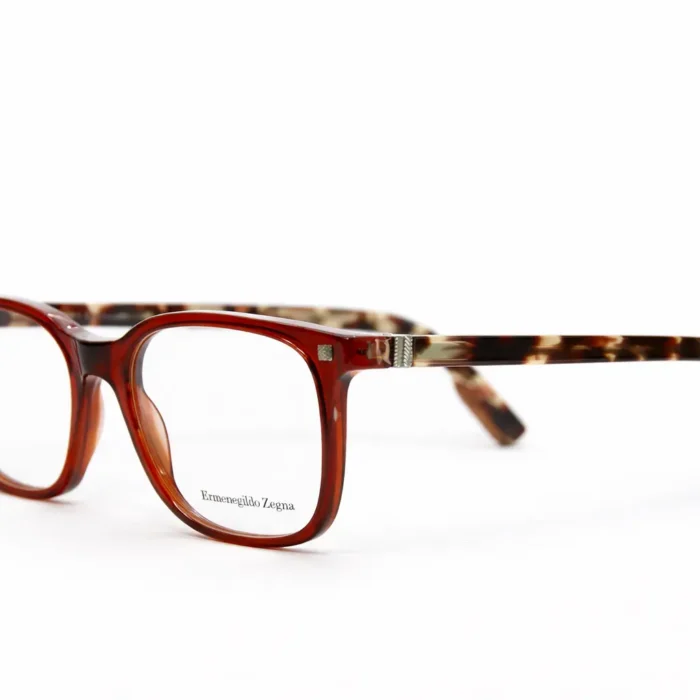 Monture carrée Ermenegildo Zegna femme – opticien à Dakar Mermoz.webp Monture carrée Ermenegildo Zegna femme – opticien à Dakar Mermoz.webp